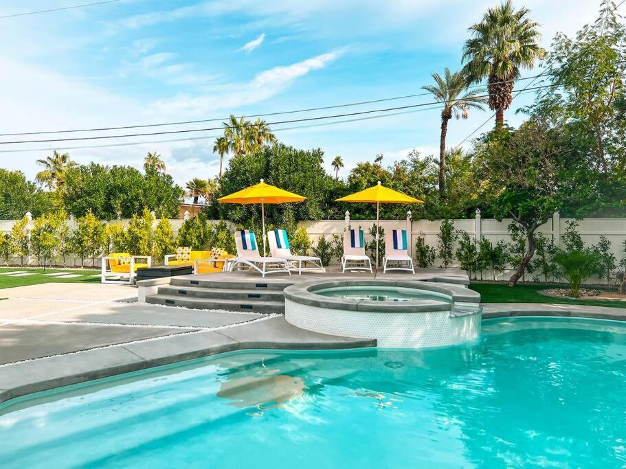 Casa Monterey At Sunrise Park 棕榈泉 外观 照片